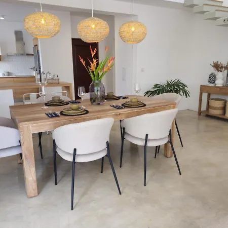 Modern Villa In Grand Bay - Short Walk To Beach Exterior photo