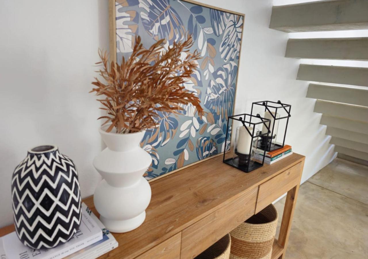 Modern In - Short Walk To Villa